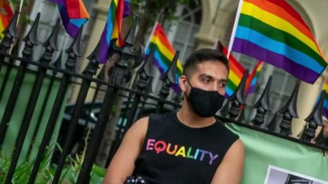 cbsn-fusion-history-unerased-brings-lgbtq-topics-to-the-classroom-thumbnail-737078-640x360.jpg