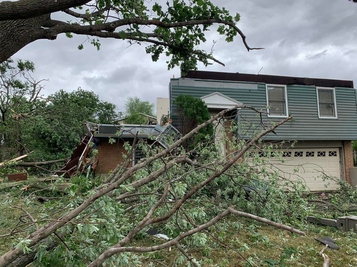 Chicago Weather: Photos Of Damage After Tornado Slams Naperville ...