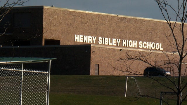 Henry-Sibley-High-Schoo.jpg 