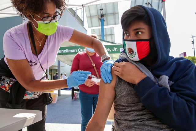 Councilman Curren Price's district office holds a vaccination mobile clinic, 