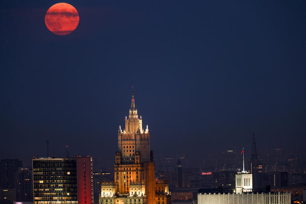 Full moon in Moscow 