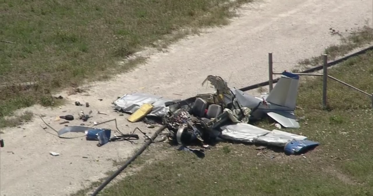 2 Dead After Small Plane Crash In Cleburne, Officials Say - CBS Texas