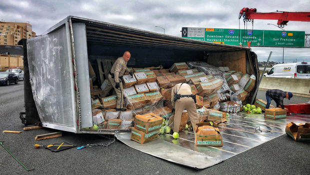I-80 truck overturned in Emeryville 