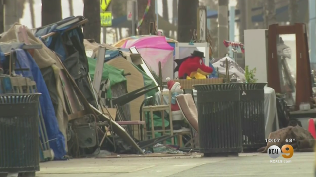 Venice-Homeless-Encampment.png 