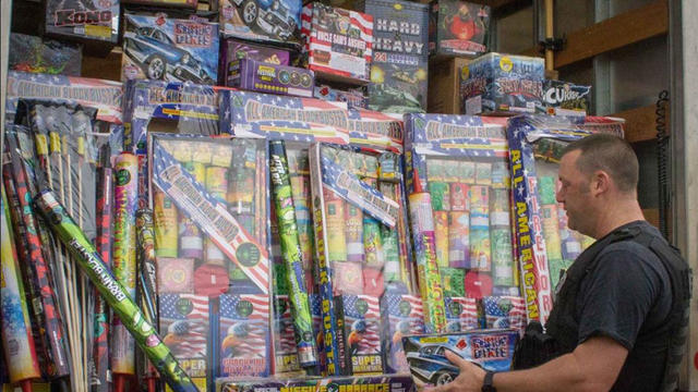 san-bernardino-county-fireworks-seized-2.jpg 