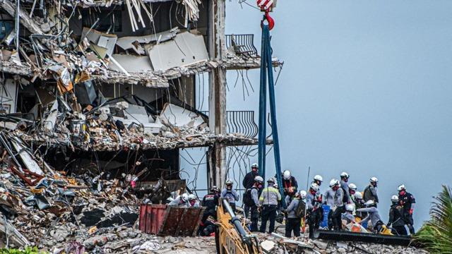 cbsn-fusion-search-and-rescue-efforts-continue-for-seventh-day-for-florida-building-collapse-thumbnail-744492-640x360.jpg 