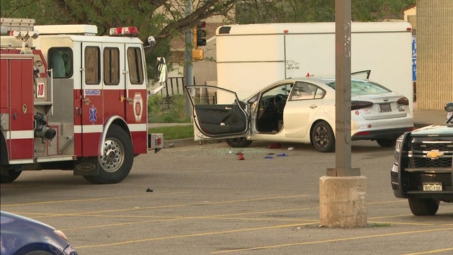 aurora-firefighters-hurt 