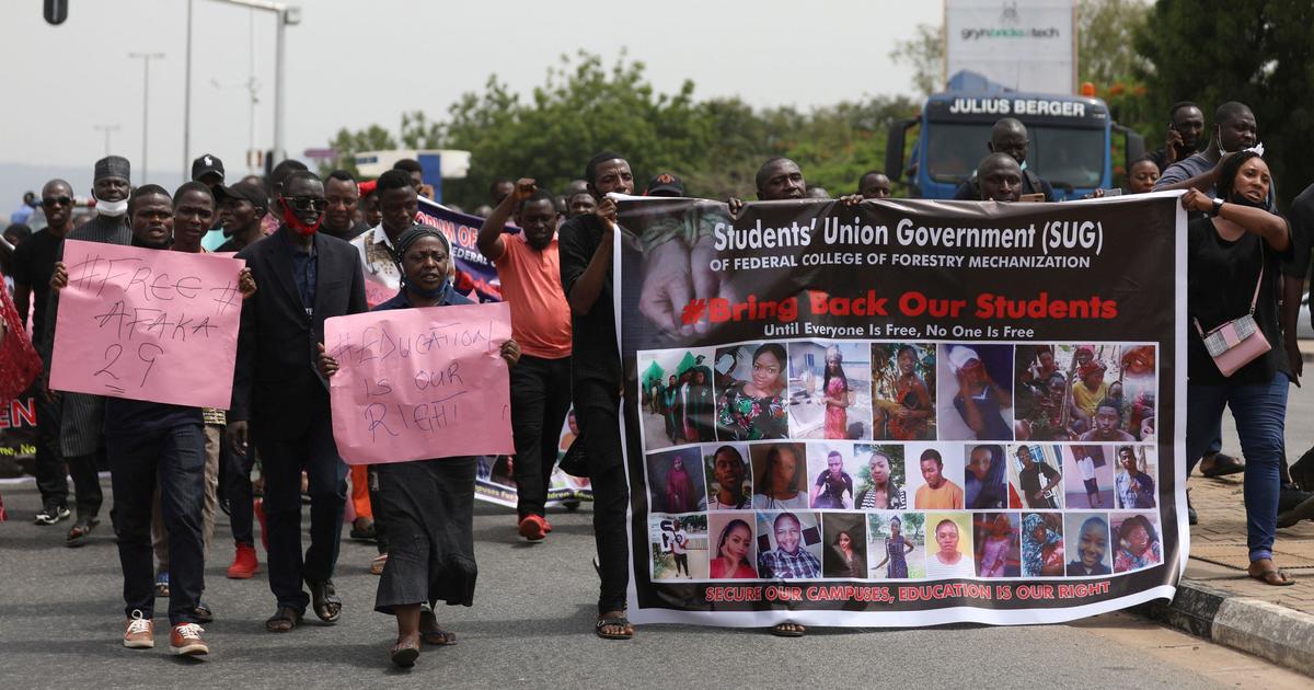 Gunmen Kidnap 140 High School Students In Nigeria - CBS News