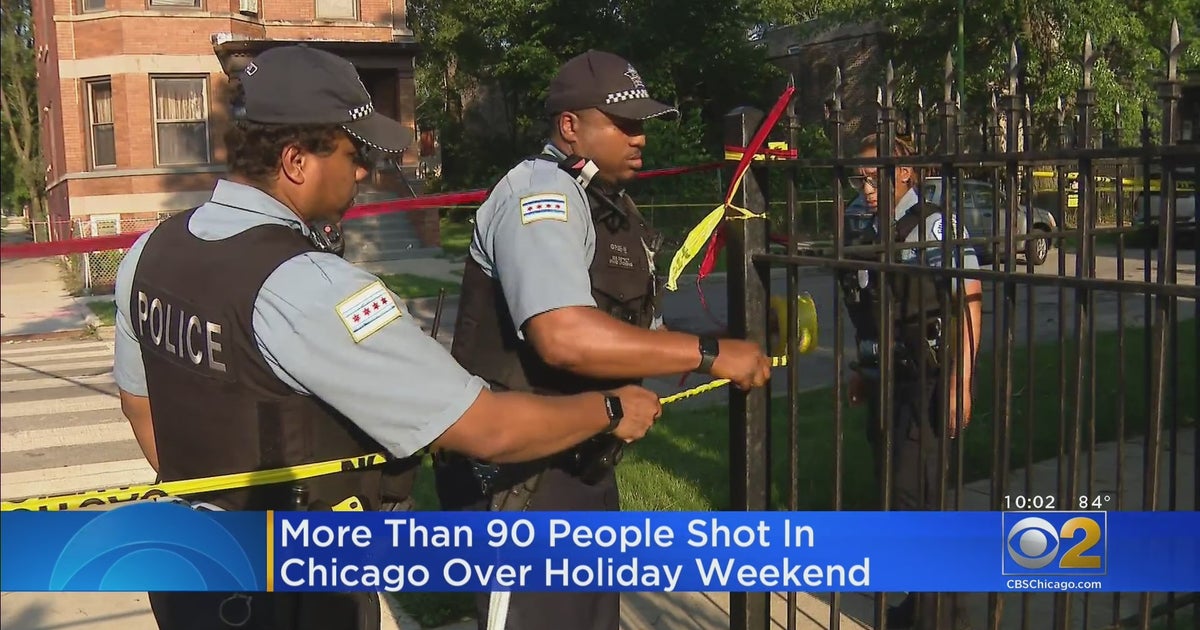 At Least 100 People Shot In Chicago Over Independence Day Weekend - CBS ...