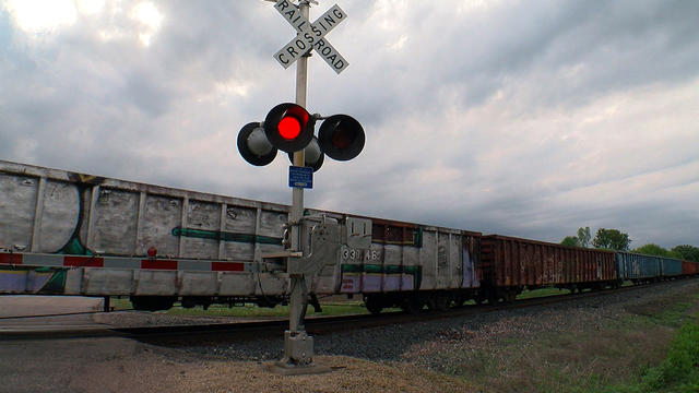 Railroad-Crossing-Generic.jpg 