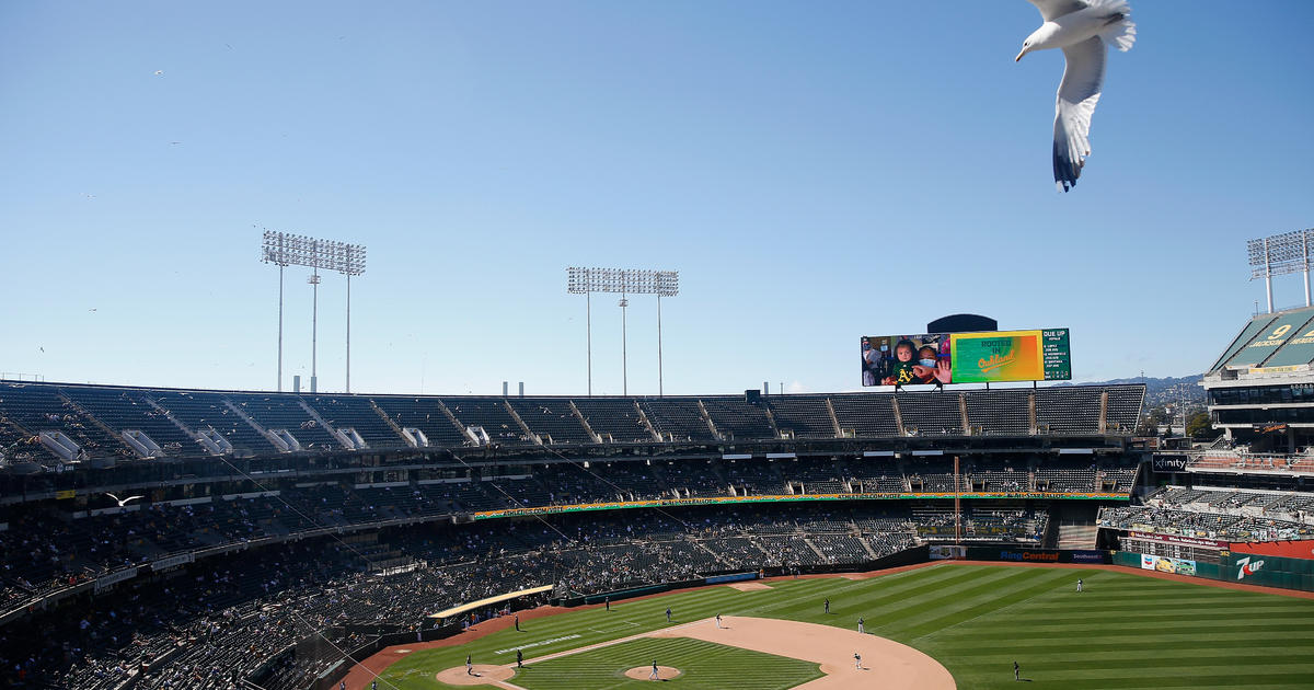 Oakland A's — and Stomper — head to Sacramento to pitch new stadium plan