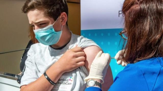 cbsn-fusion-doctor-covid-19-reach-unvaccinated-americans-thumbnail-754497-640x360.jpg 