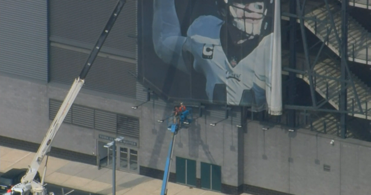 Carson Wentz 'Booed' By Digital Fans At Lincoln Financial Field