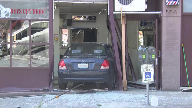 Yonkers-Car-Into-Store.jpg 