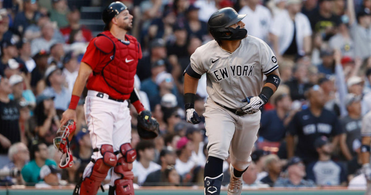 Rougned Odor, Yankees rally in 8th, end Boston's 4-game win streak