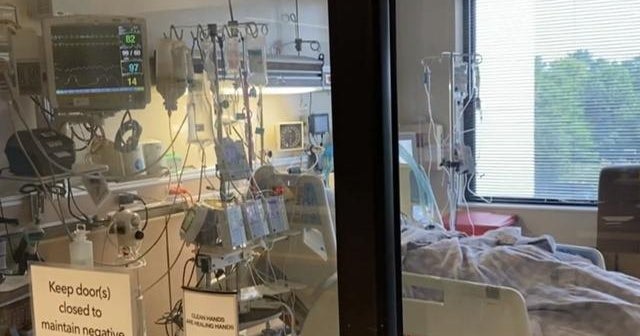 Delta variant fuels COVID surge among unvaccinated - CBS News