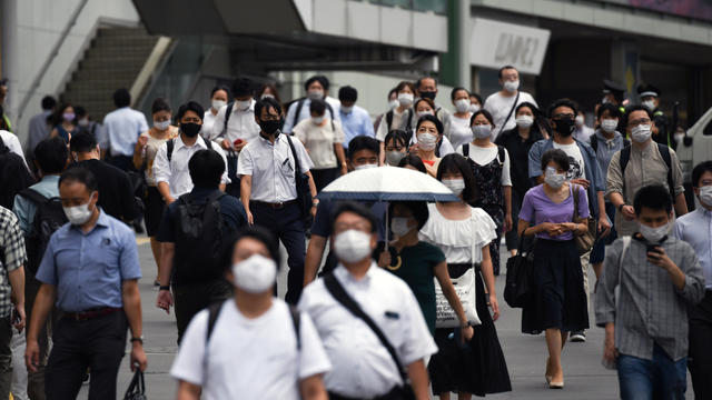 Daily Life in Tokyo as Virus Cases Leap to New Record Amid Olympics 