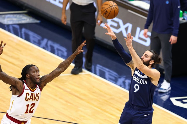 Cleveland Cavaliers v Minnesota Timberwolves