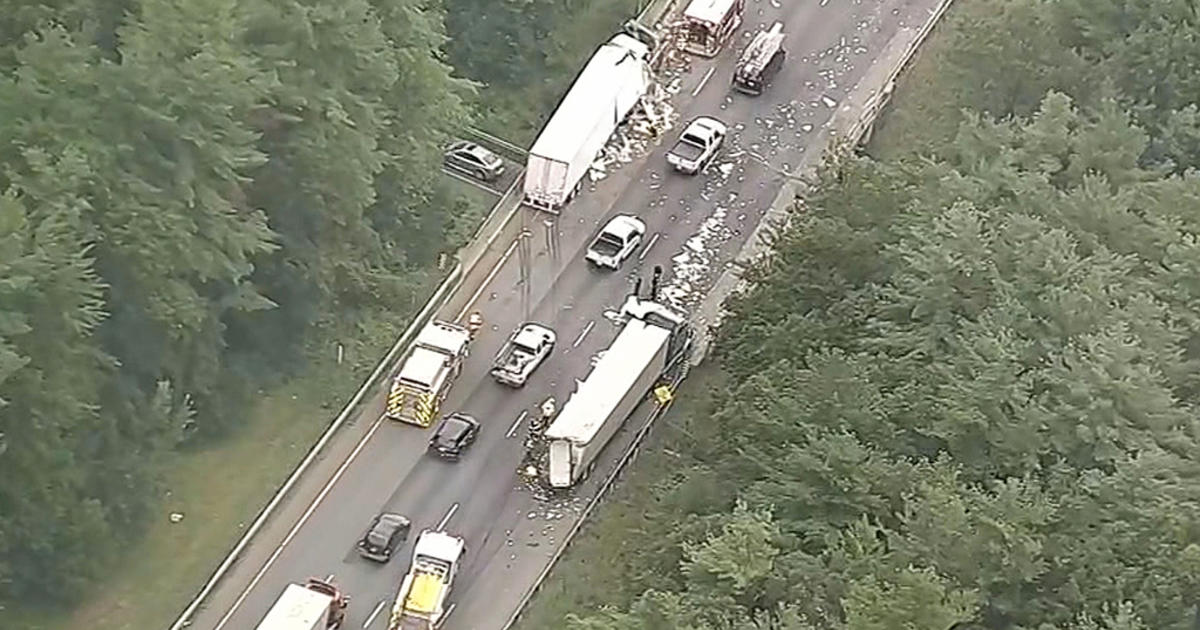 2 Tractor Trailers Crash On I 495 On Boxboro Harvard Line Back Up Rush Hour Traffic 5 Miles