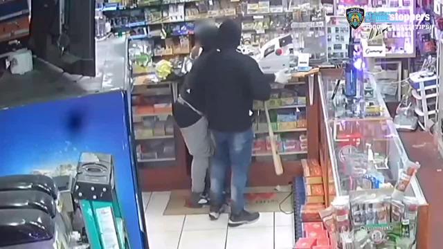 bronx-smoke-shop-robbery-suspects-steal-cash-register.jpg 