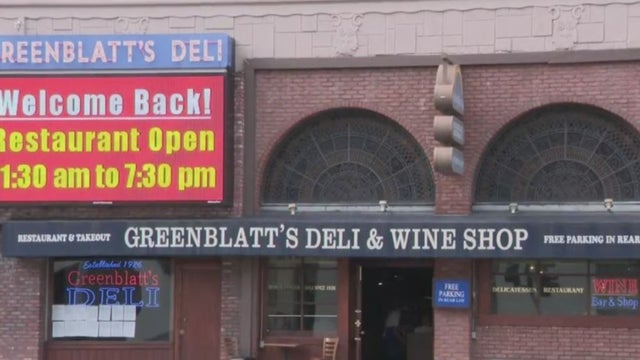 Greenblatts-Deli.jpg 