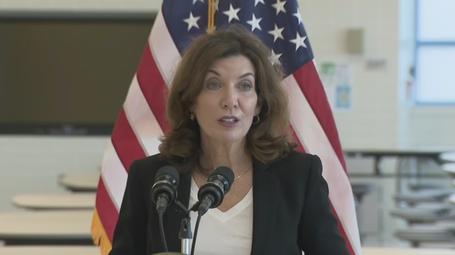 kathy-hochul-nyc-school.png 