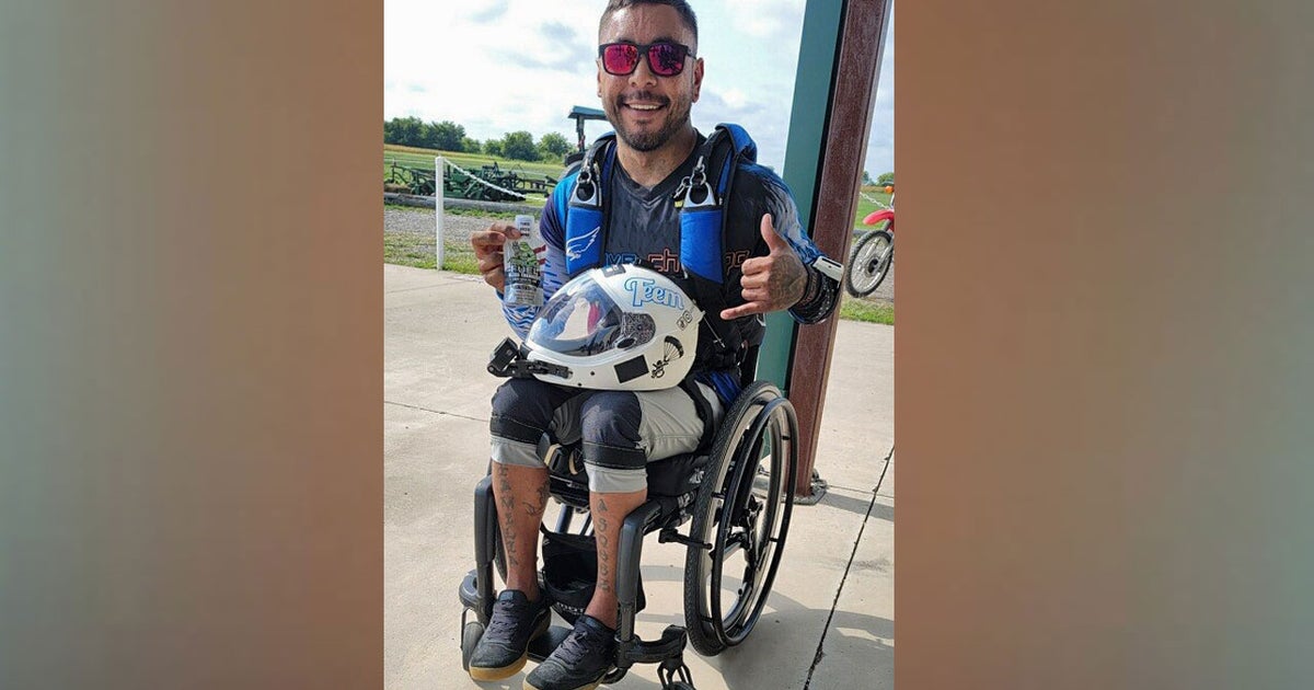 Veteran Paraplegic Skydiver Survives Accident After Parachute Gets