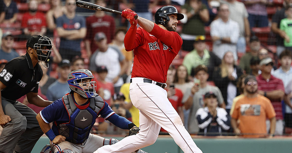Red Sox walk off with a win in home opener
