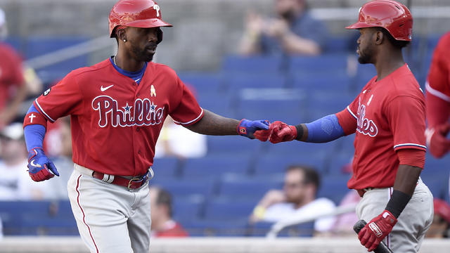 Maton's walk-off single gives Phillies 7-6 win over Reds