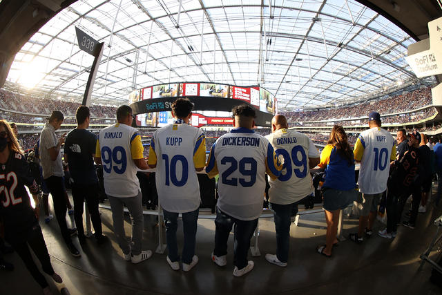 Bears and Rams fans provide first brawl at SoFi Stadium - Chicago