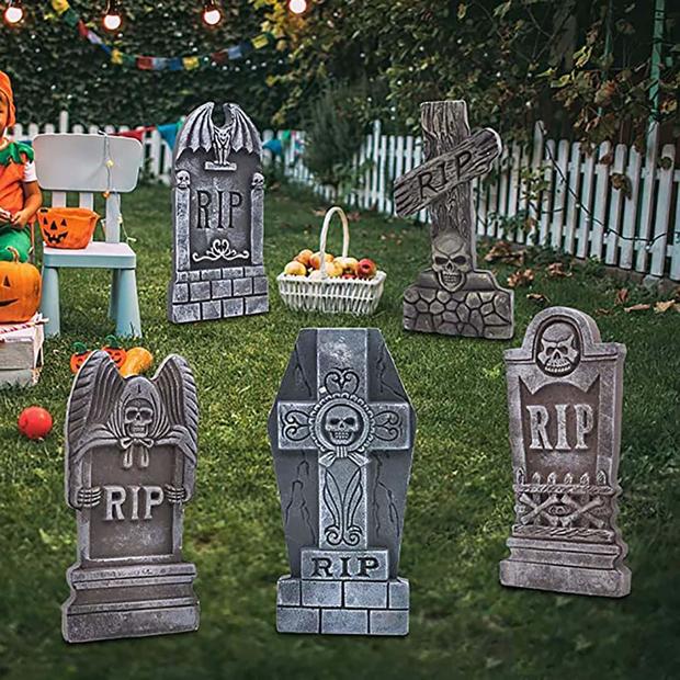 tombstones.jpg 
