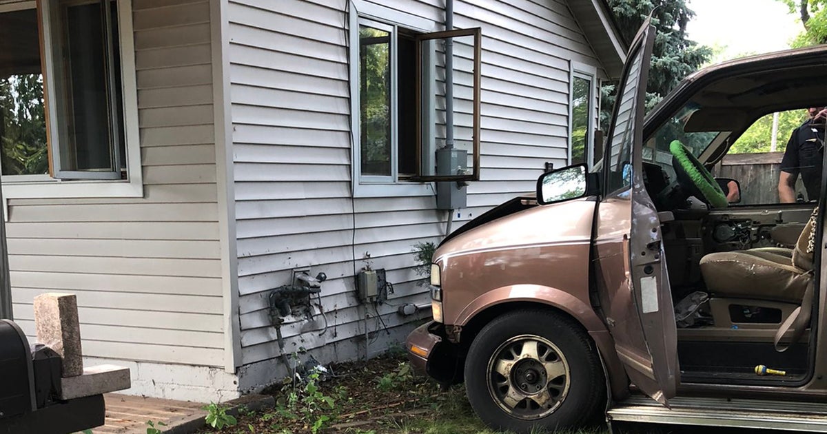 Driver Hits House, Severs Gas Line In Bloomington - CBS Minnesota