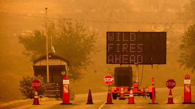 sequoia_national_park_wildfires_AP21258690862277.jpg 