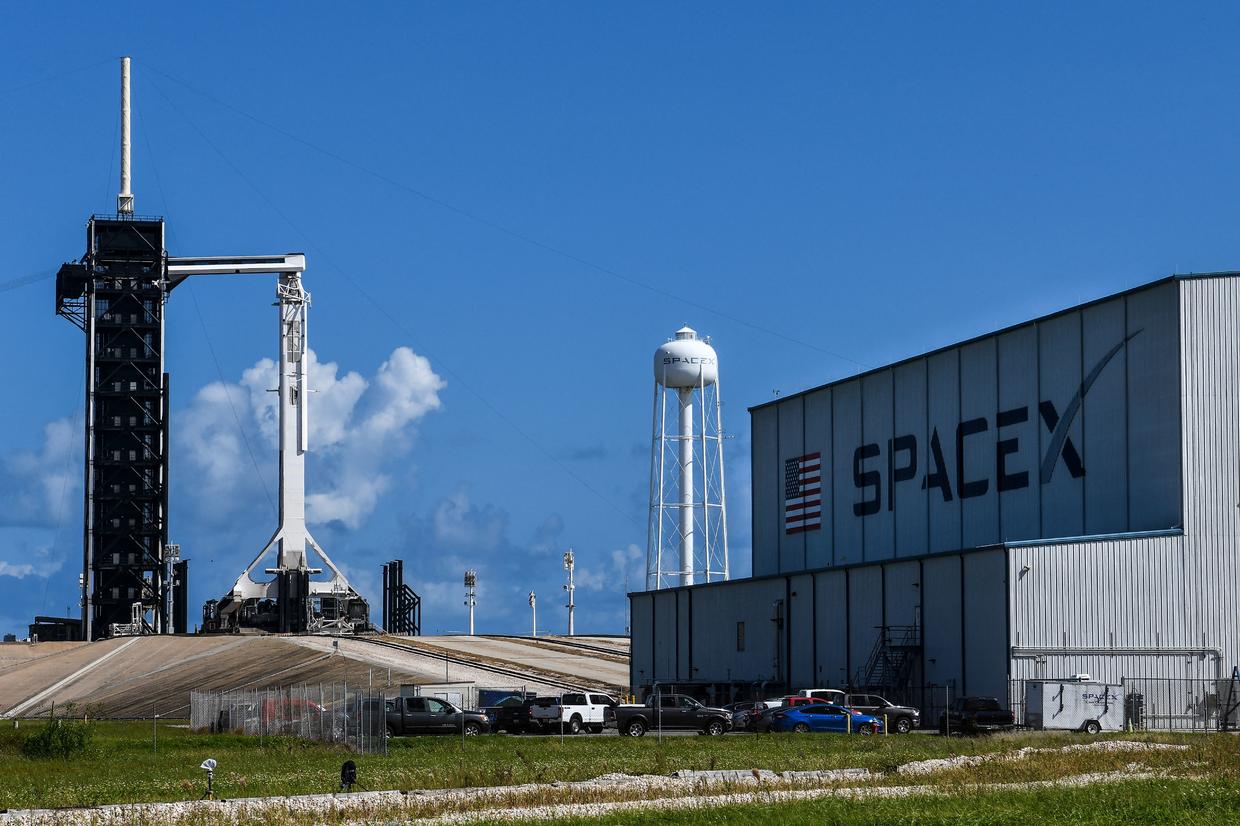 spacex launch tours