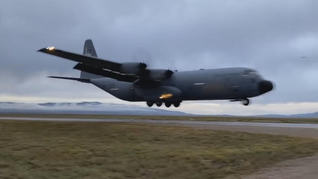 C-130 LANDING ON ROAD NATSVO.transfer_frame_308 