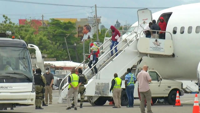 0920-ctm-borderhaitians-bojorquez-796362-640x360.jpg 