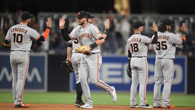 giants_padres_1235438342.jpg 