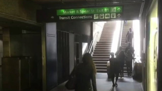 Embardacero-BART-station.jpg 