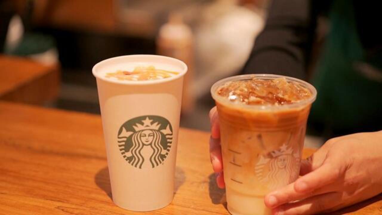 Christian group slams Starbucks holiday cup as 'war on Christmas