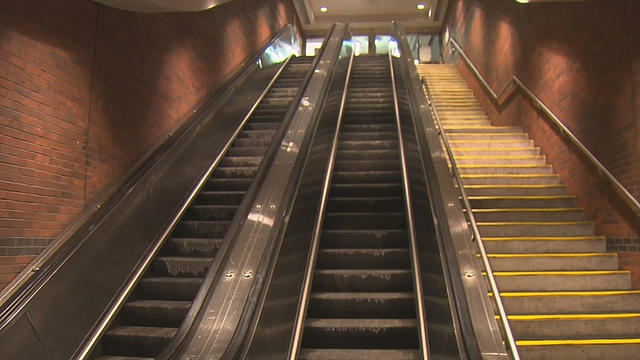 escalator.jpg 