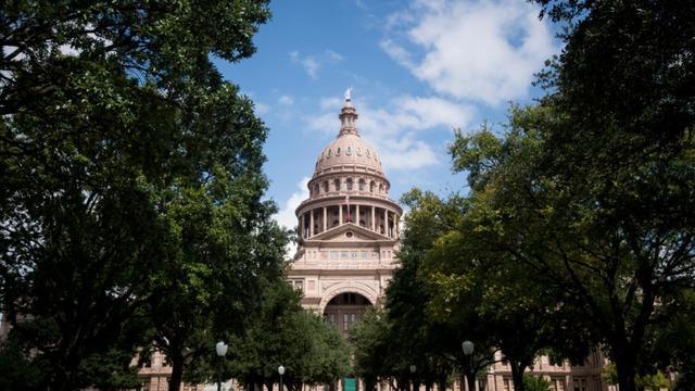 cbsn-fusion-federal-judge-hears-arguments-on-texas-abortion-law-thumbnail-805614-640x360.jpg 