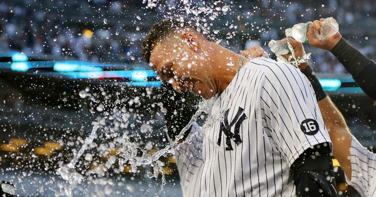 New York Yankees clinch AL Wild Card home game with win over Red Sox
