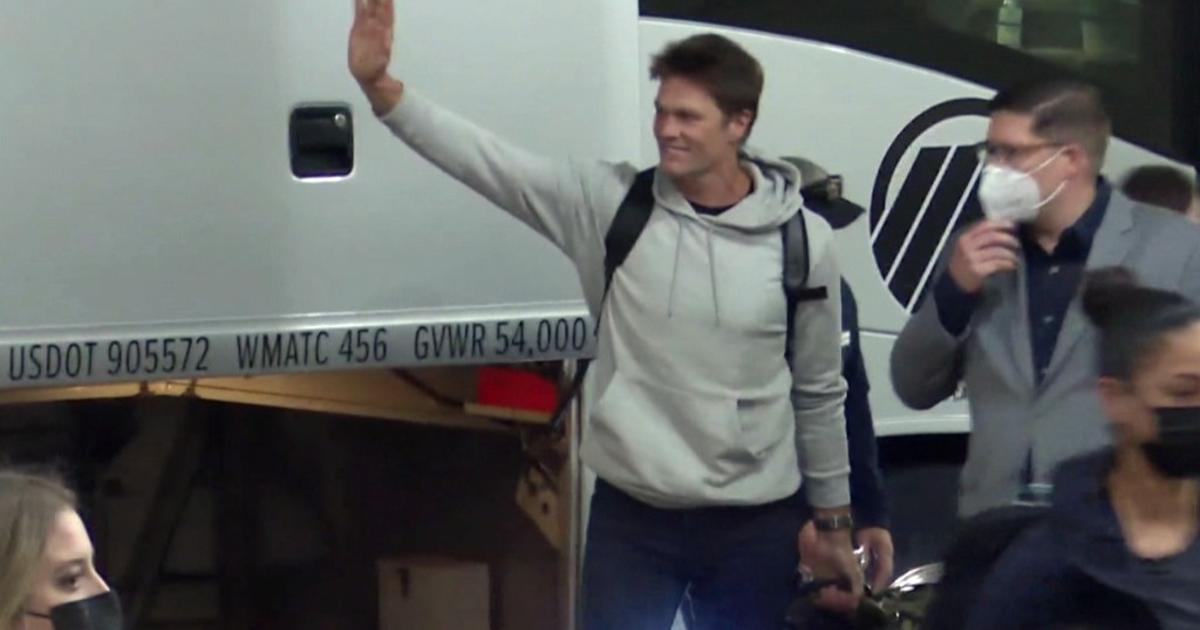 Tom Brady Posts Playoff Pump-Up Video On Facebook - CBS Boston