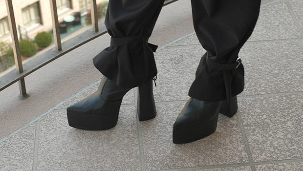 billy-porter-high-heeled-shoes-620.jpg 
