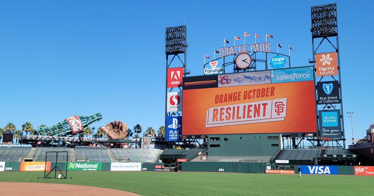 Photos: Dodgers-Giants Game 2 of NLDS