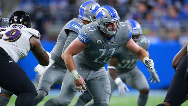 Lions center Frank Ragnow played through a fractured throat