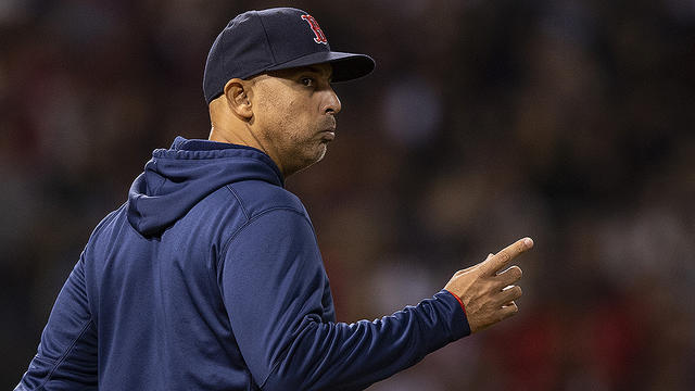 alex-cora.jpg 