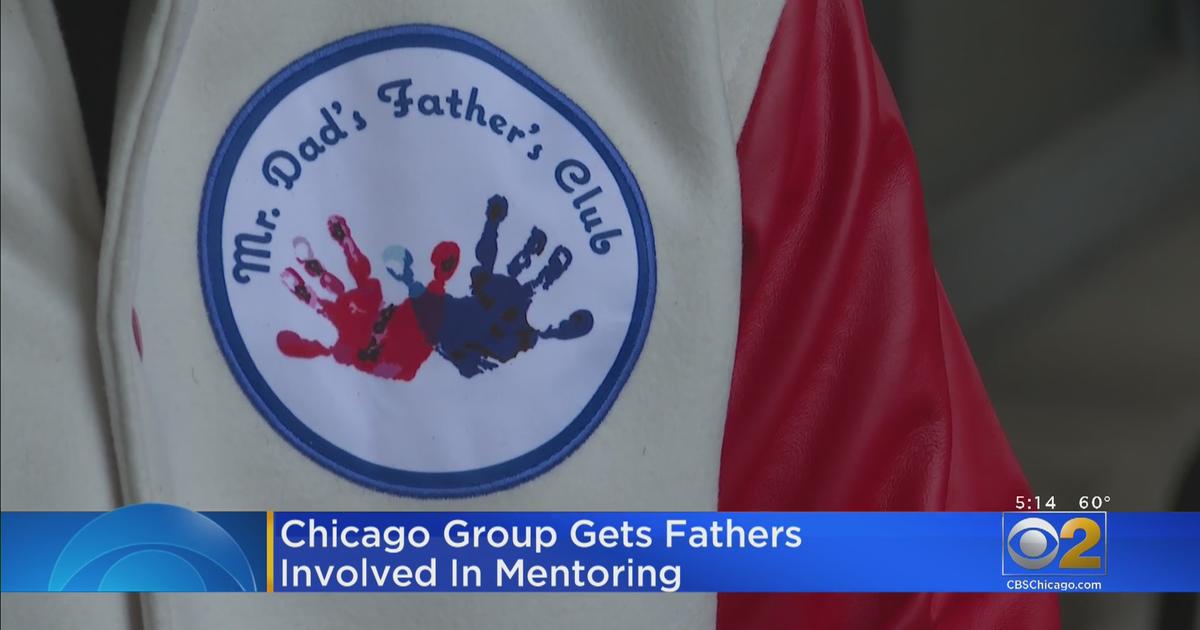 Chicago Father Building Communication While Mentoring CPS Students ...