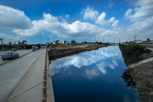 Foul odor from Dominguez Channel plaagues city of Carson