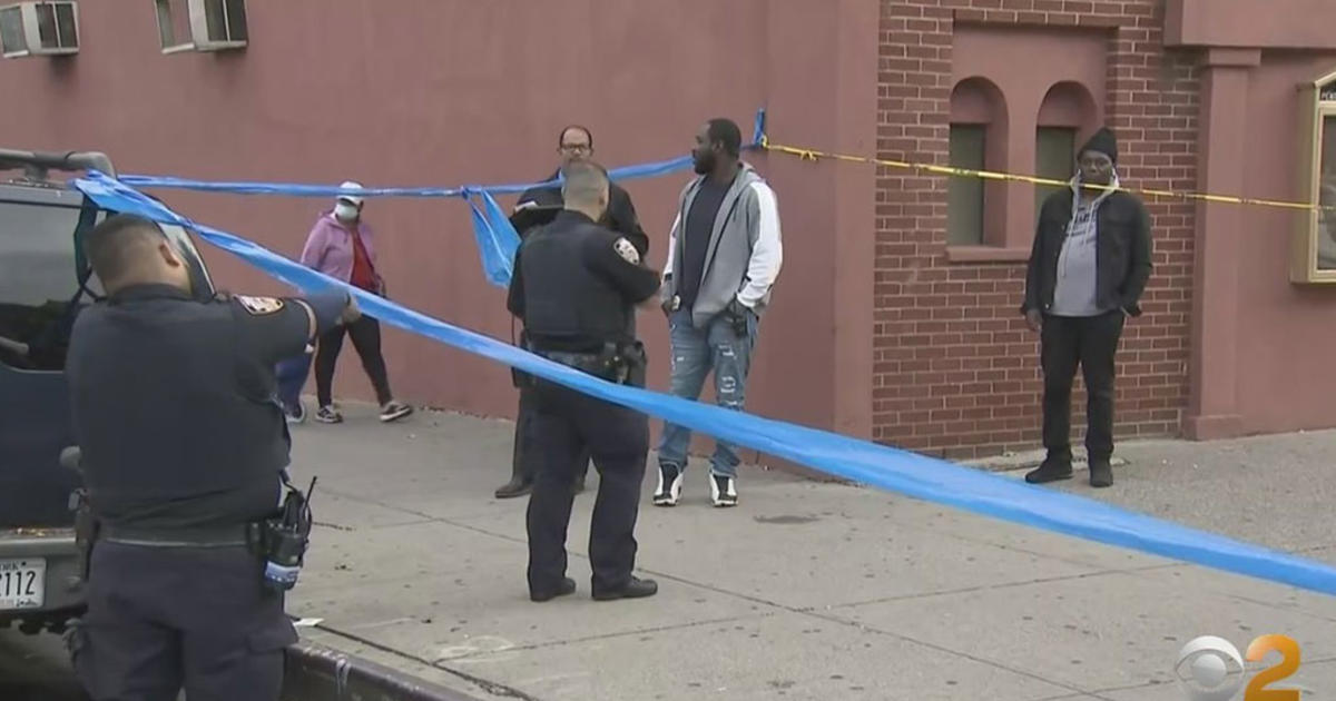 17 Year Old Fatally Shot In Harlem Cbs New York